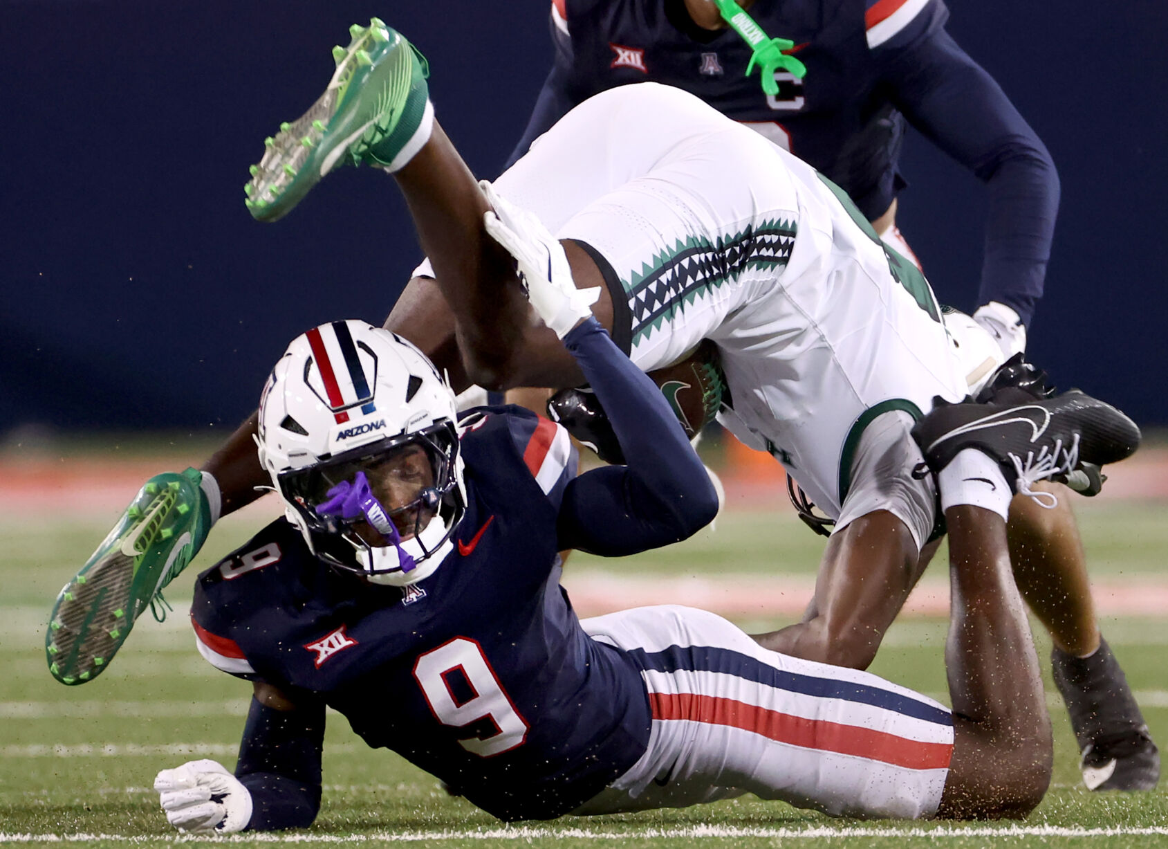 ÃÛÁÄÖ±²¥ vs Hawaii, NCAA football